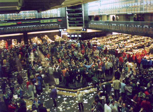 Trading Pit ตลาดซื้อขายสินค้าโภคภัณฑ์ล่วงหน้าที่ Chicago Board of Trade บรรยากาศแบบเดียวกับตลาด Commodity Futures ใน Trading Places